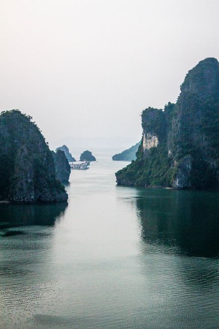 Vietnam tour package with Halong Bay
